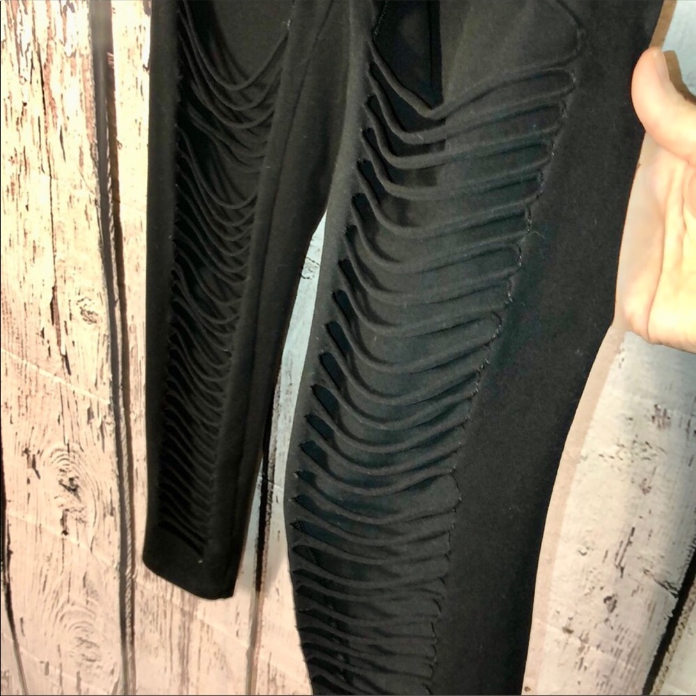 EXPRESS shredded black leggings